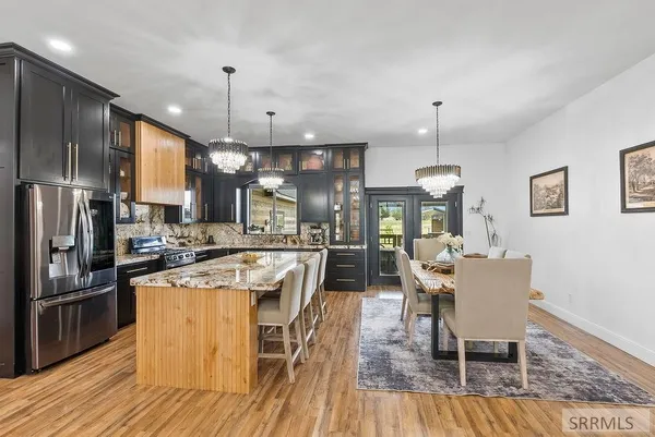 $999,000 | 161 Snake River Drive, American Falls, ID 83211