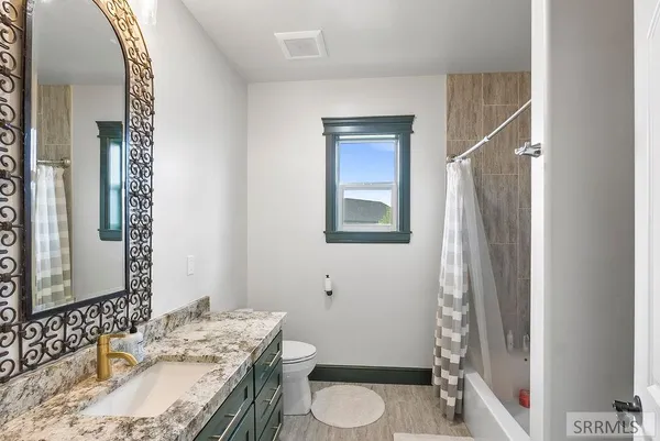 $999,000 | 161 Snake River Drive, American Falls, ID 83211