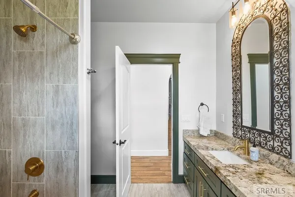 $999,000 | 161 Snake River Drive, American Falls, ID 83211