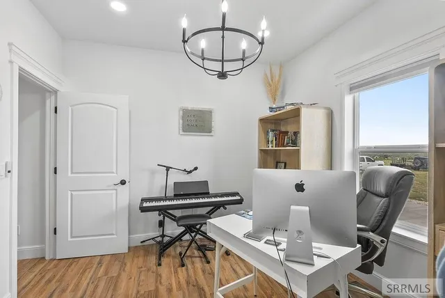 $999,000 | 161 Snake River Drive, American Falls, ID 83211