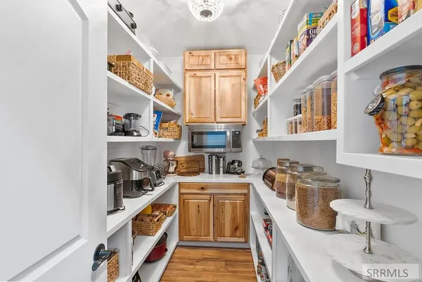 $999,000 | 161 Snake River Drive, American Falls, ID 83211