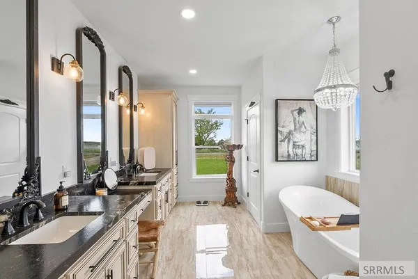 $999,000 | 161 Snake River Drive, American Falls, ID 83211