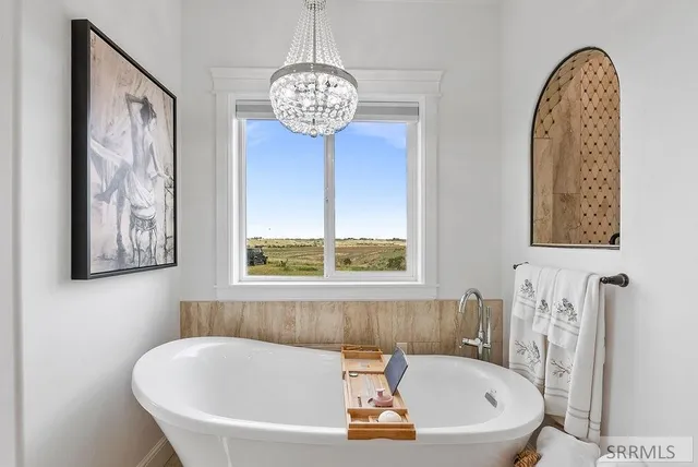 $999,000 | 161 Snake River Drive, American Falls, ID 83211