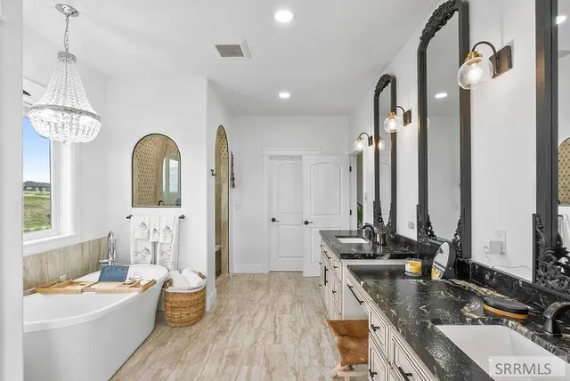 $999,000 | 161 Snake River Drive, American Falls, ID 83211