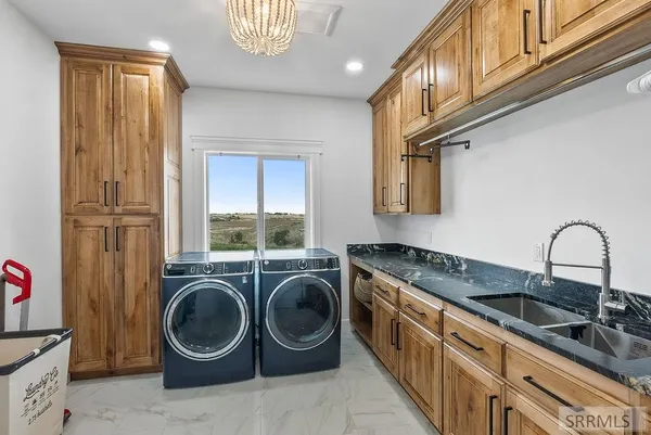 $999,000 | 161 Snake River Drive, American Falls, ID 83211