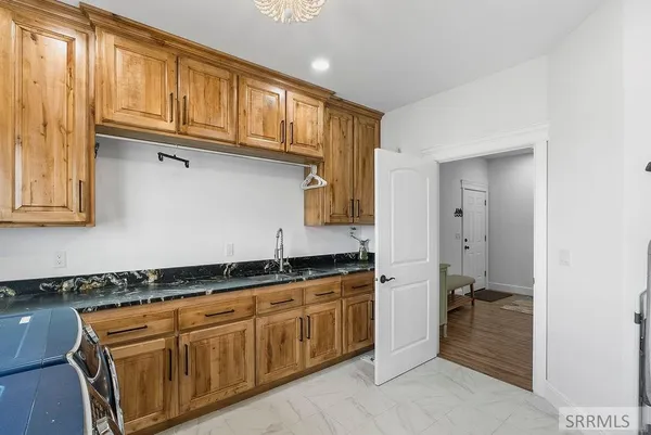 $999,000 | 161 Snake River Drive, American Falls, ID 83211