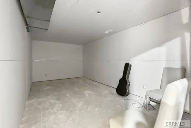 $999,000 | 161 Snake River Drive, American Falls, ID 83211