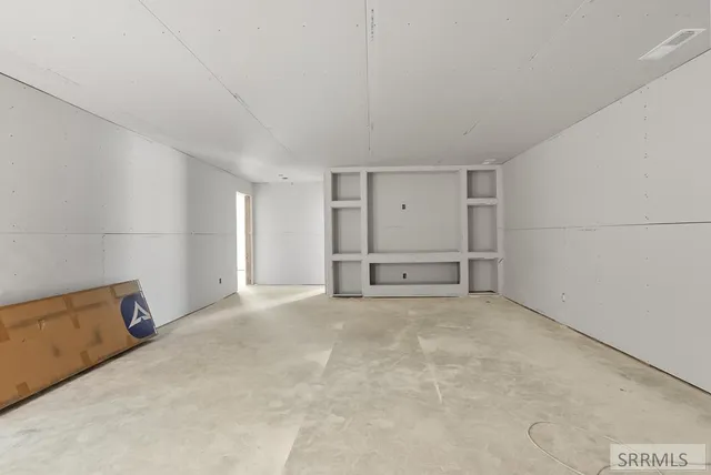 $999,000 | 161 Snake River Drive, American Falls, ID 83211