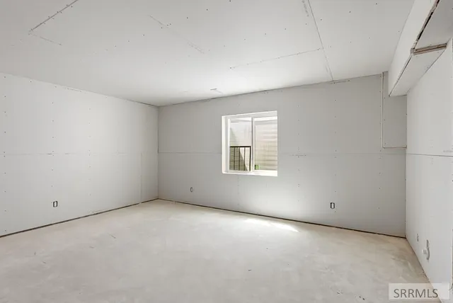 $999,000 | 161 Snake River Drive, American Falls, ID 83211