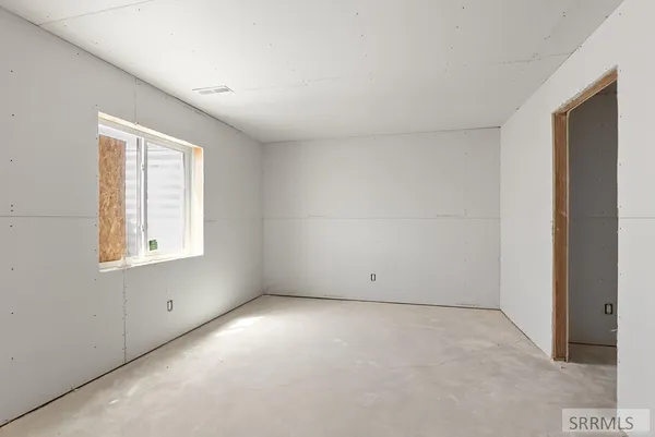 $999,000 | 161 Snake River Drive, American Falls, ID 83211