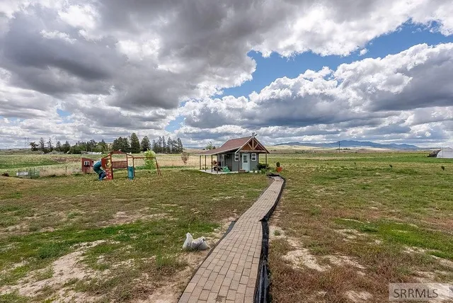 $999,000 | 161 Snake River Drive, American Falls, ID 83211