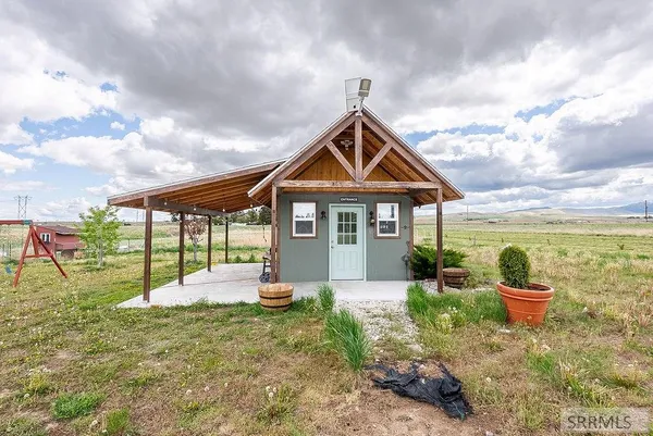 $999,000 | 161 Snake River Drive, American Falls, ID 83211