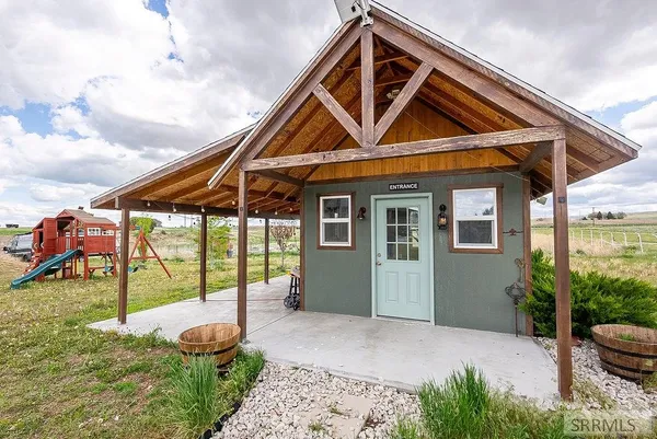 $999,000 | 161 Snake River Drive, American Falls, ID 83211