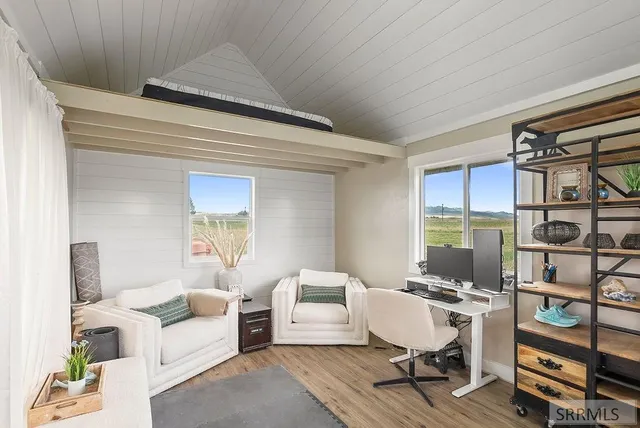 $999,000 | 161 Snake River Drive, American Falls, ID 83211