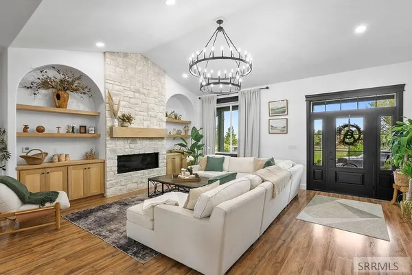 $999,000 | 161 Snake River Drive, American Falls, ID 83211