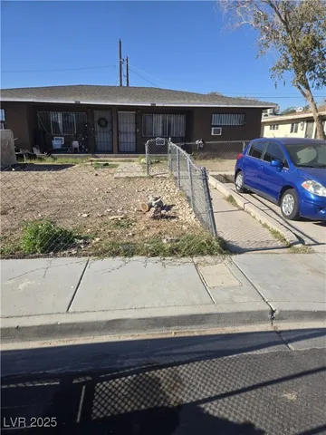$950 | 1644 Cadillac Lane, Las Vegas, NV 89106