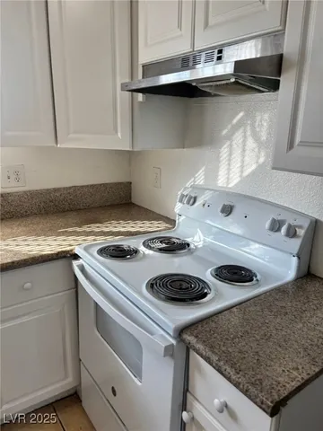 $950 | 1644 Cadillac Lane, Las Vegas, NV 89106