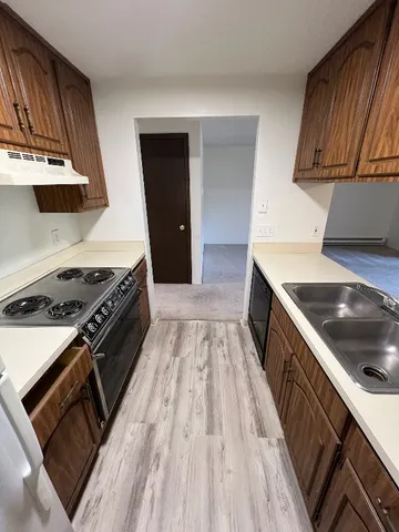 $10,800 | 400 East Main Street, Unit D2, Endicott, NY 13760