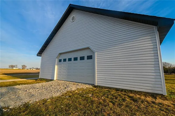 $450,000 | 71 West V Highway, Lamar, MO 64759