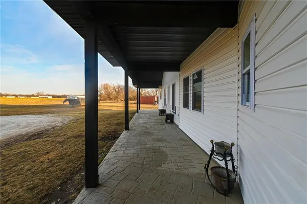 $450,000 | 71 West V Highway, Lamar, MO 64759