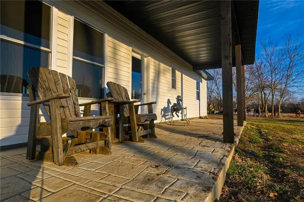 $450,000 | 71 West V Highway, Lamar, MO 64759