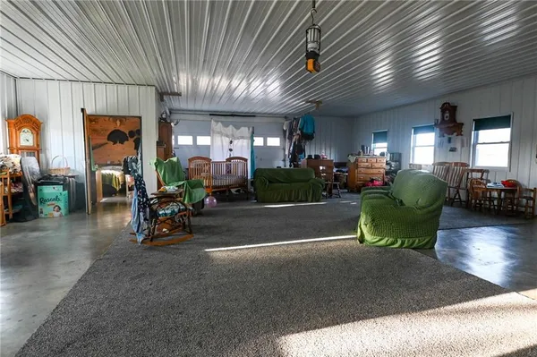 $450,000 | 71 West V Highway, Lamar, MO 64759