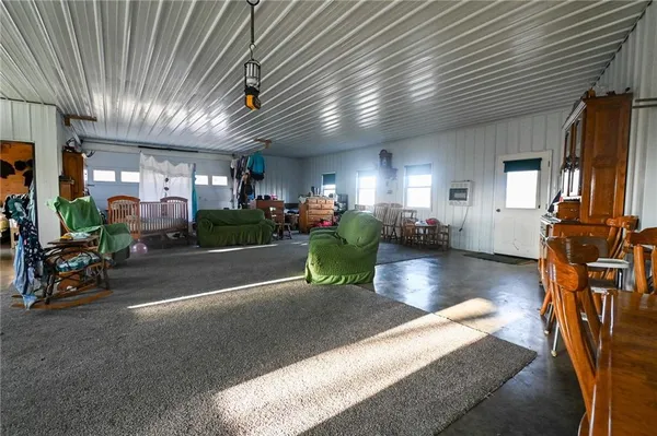 $450,000 | 71 West V Highway, Lamar, MO 64759