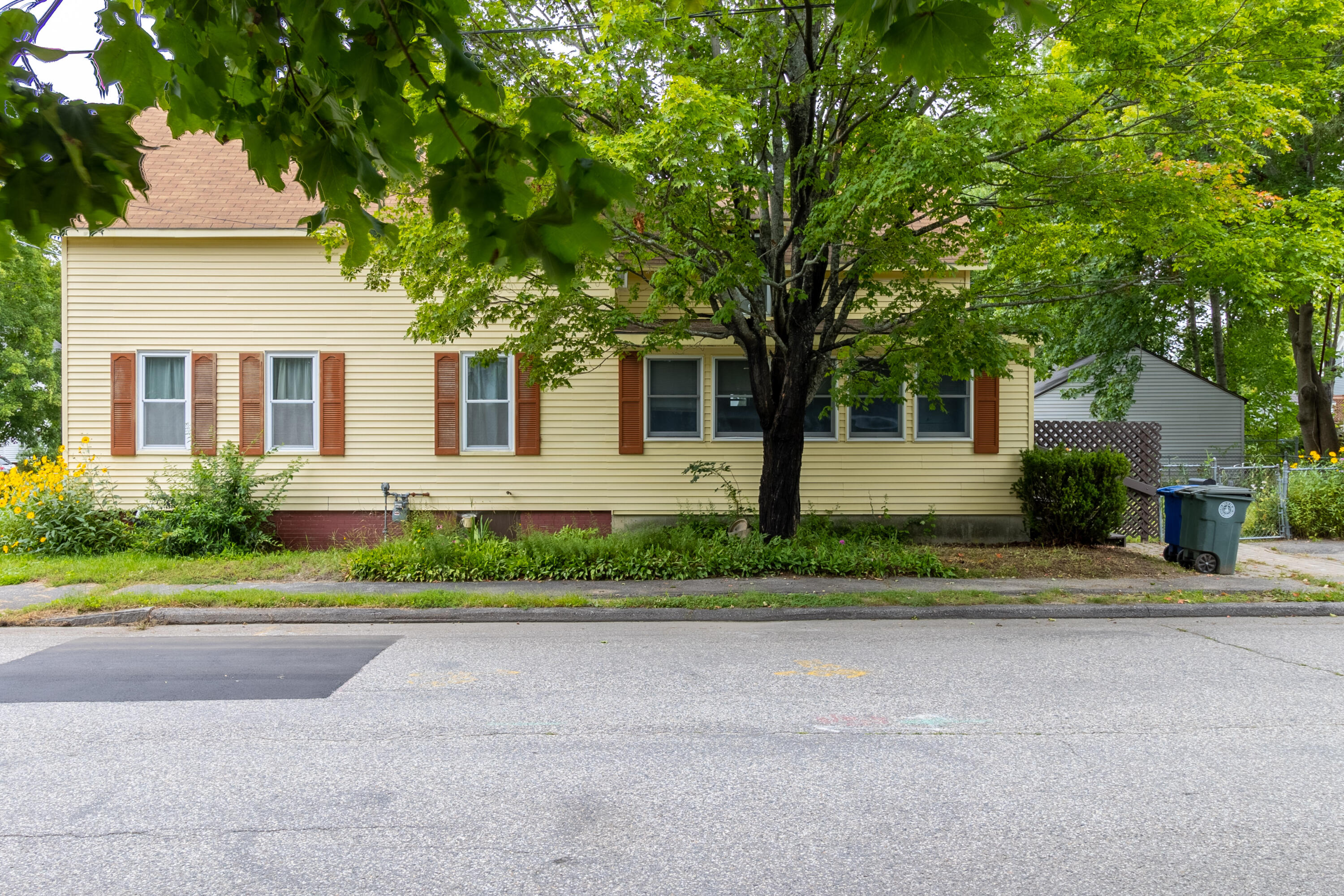 110 Haskell Street Westbrook, ME 04092 - Photo 31 of 33 Side of Home