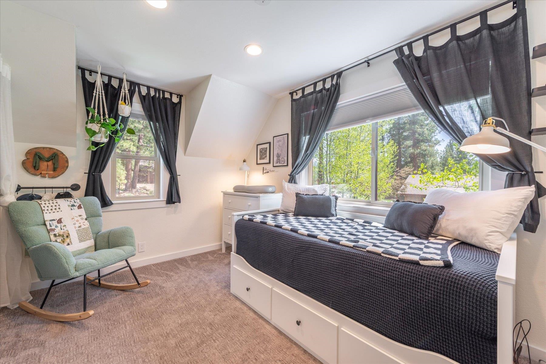 10243 Laburnham Circle Truckee, CA 96161 - Photo 16 of 27