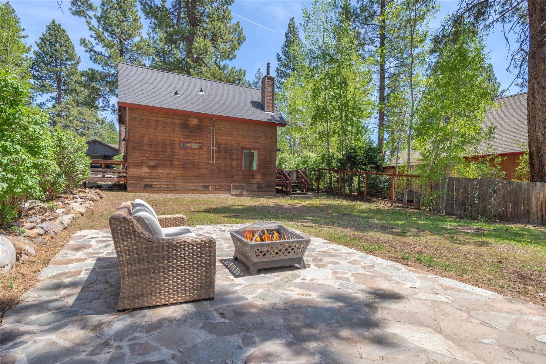10243 Laburnham Circle Truckee, CA 96161 - Photo 23 of 27