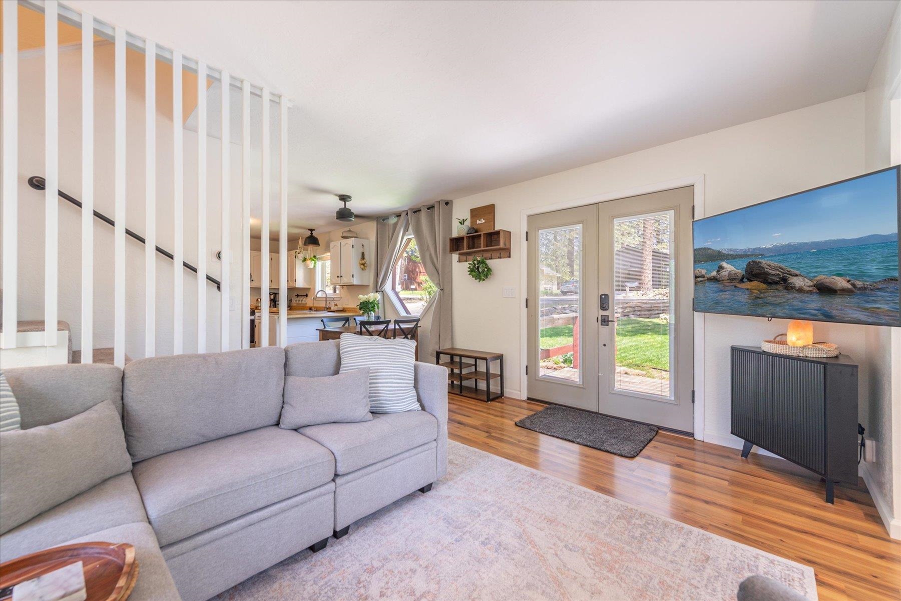 10243 Laburnham Circle Truckee, CA 96161 - Photo 3 of 27