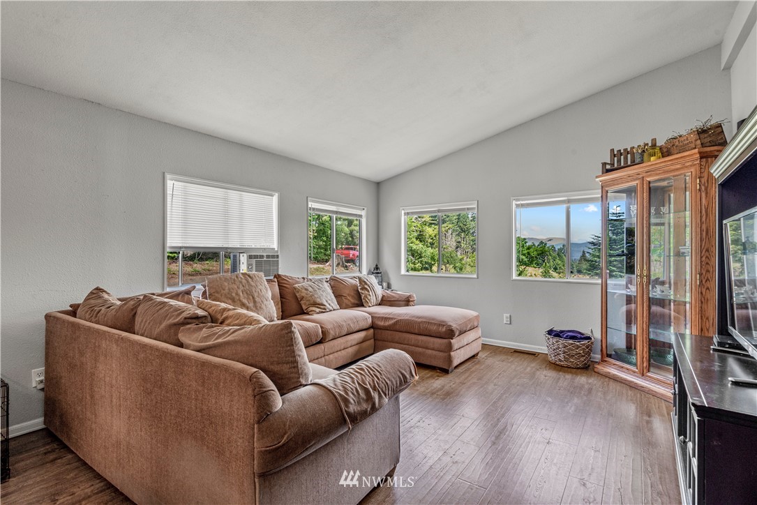 309 Perkins Road Mossyrock, WA 98564 - Photo 2 of 17 Gallery Image 2