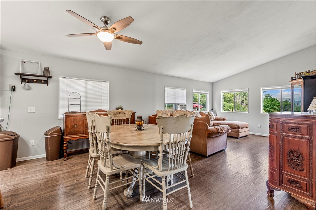 309 Perkins Road Mossyrock, WA 98564 - Photo 3 of 17 Gallery Image 3