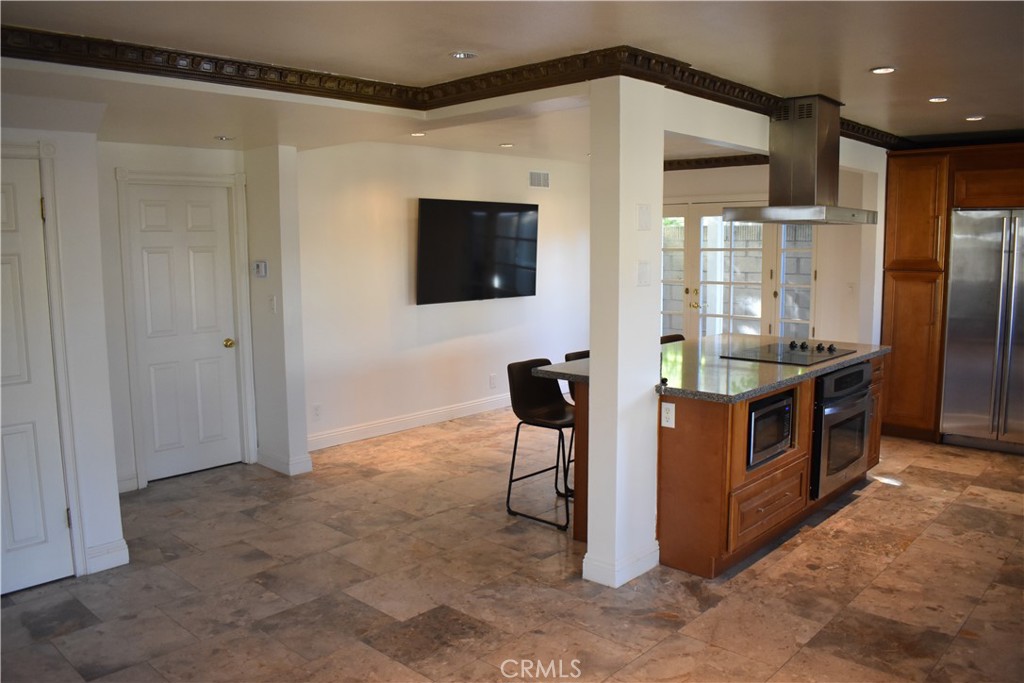 15862 Caltech Circle Westminster, CA 92683 - Photo 7 of 41