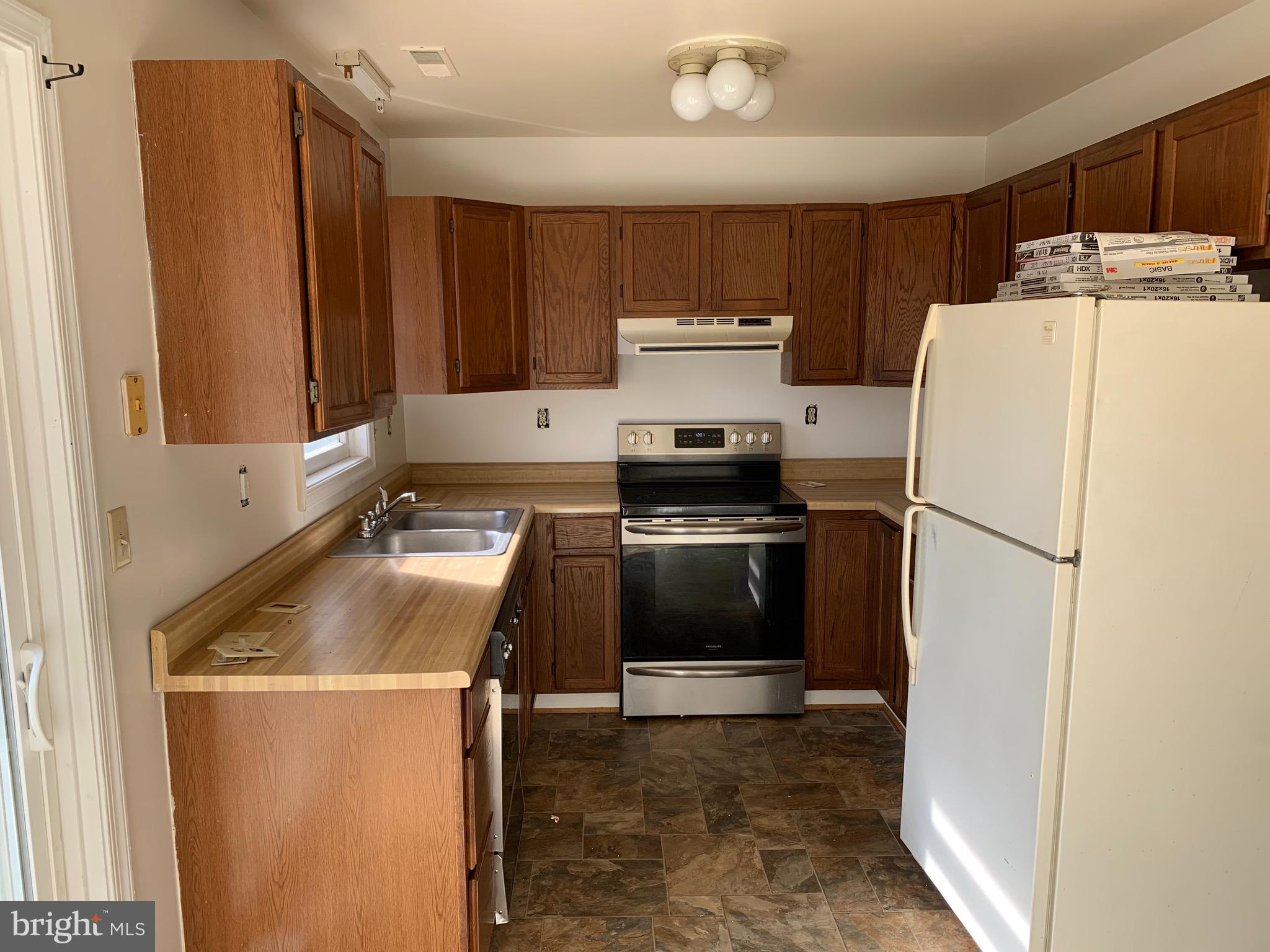 94 Duplex Lane, Unit 4 Madison, VA 22727 - Photo 2 of 13 Kitchen