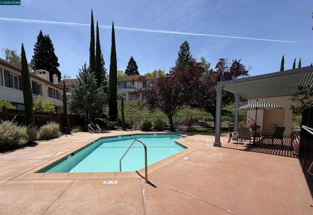 801 Lakemont Place San Ramon, CA 94582 - Photo 17 of 20 Community Pool
