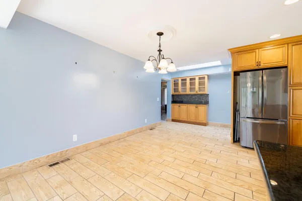 $289,000 | 15099 Reeck Road, Southgate, MI 48195