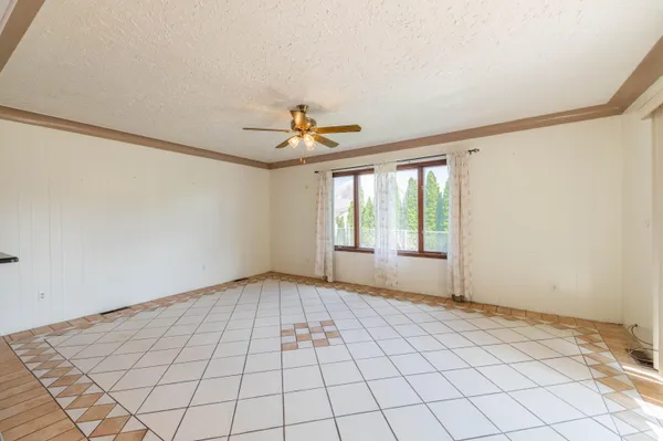 $289,000 | 15099 Reeck Road, Southgate, MI 48195