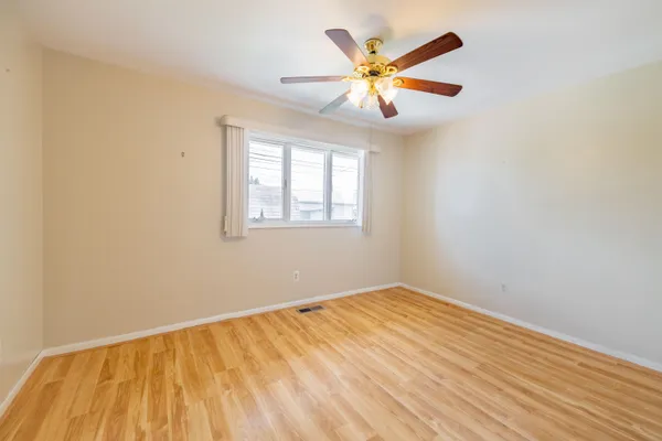 $289,000 | 15099 Reeck Road, Southgate, MI 48195