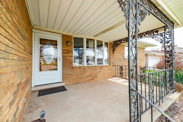 $289,000 | 15099 Reeck Road, Southgate, MI 48195