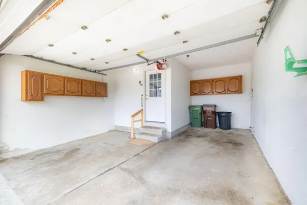$289,000 | 15099 Reeck Road, Southgate, MI 48195