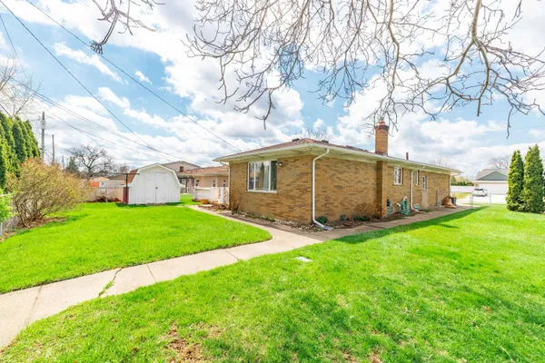 $289,000 | 15099 Reeck Road, Southgate, MI 48195