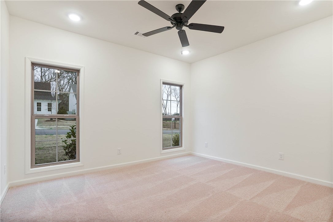 834 Hunters Way Opelika, AL 36801 - Photo 9 of 26 Gallery Image 9