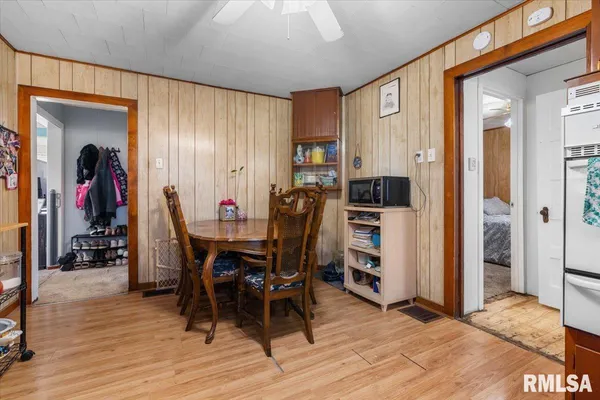 $95,000 | 612 Lincoln Street, Divernon, IL 62530