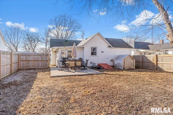 $95,000 | 612 Lincoln Street, Divernon, IL 62530