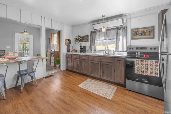 $160,000 | 1229 North Idlewild Lake Road, Jasper, IN 47546