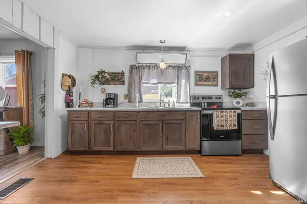 $160,000 | 1229 North Idlewild Lake Road, Jasper, IN 47546