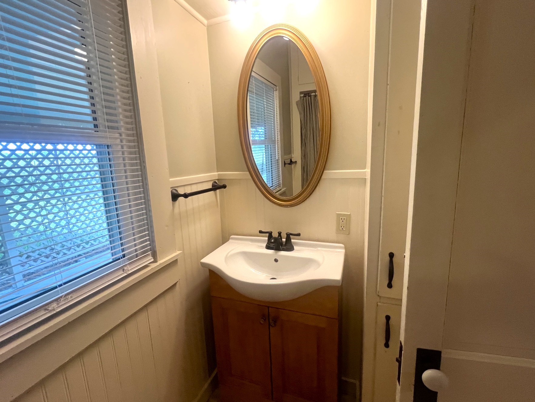 1137 Stokes Road Fayetteville, TX 78940 - Photo 13 of 24 Bath