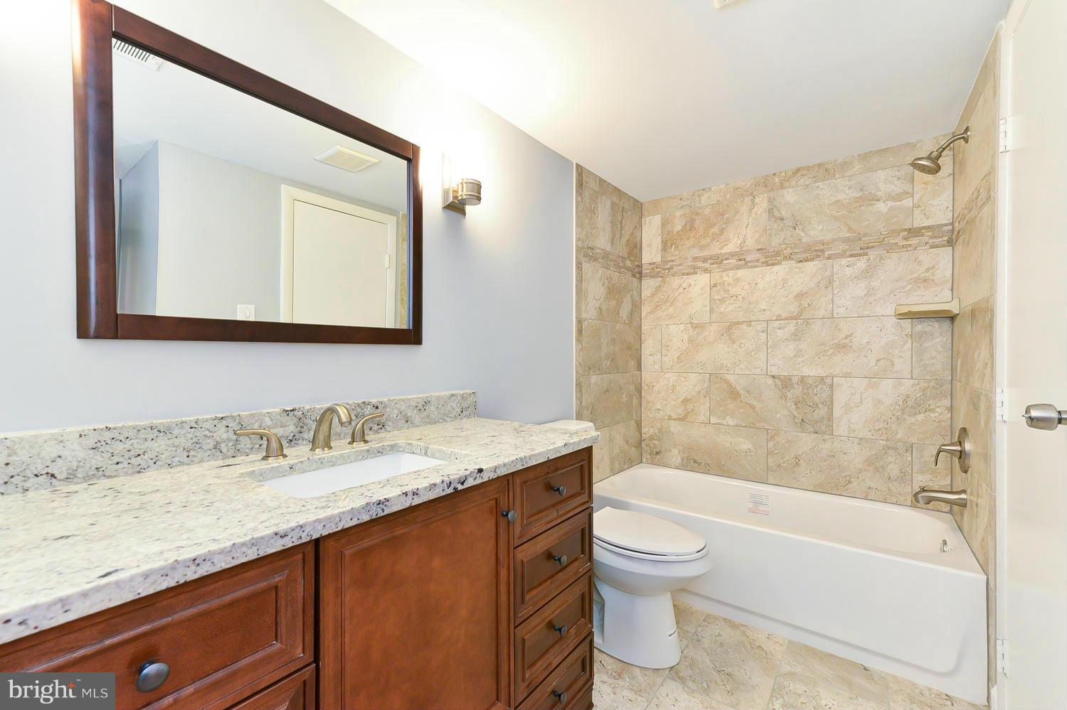 5812 Royal Ridge Drive, Unit K Springfield, VA 22152 - Photo 26 of 30 Bath