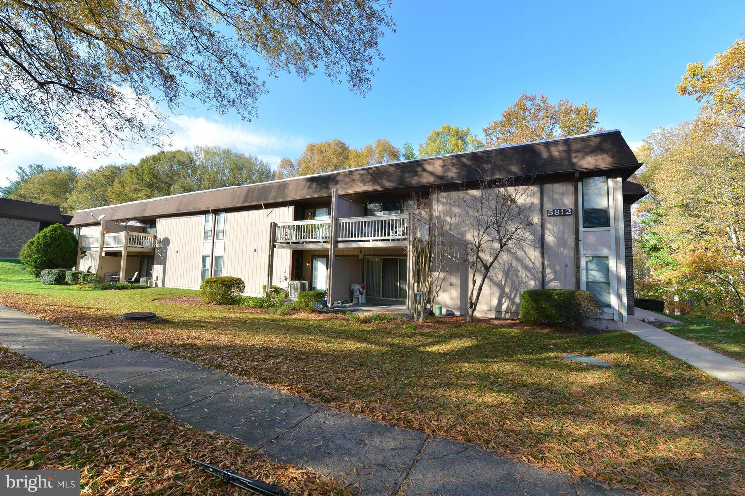 5812 Royal Ridge Drive, Unit K Springfield, VA 22152 - Photo 5 of 30 Exterior (Front)